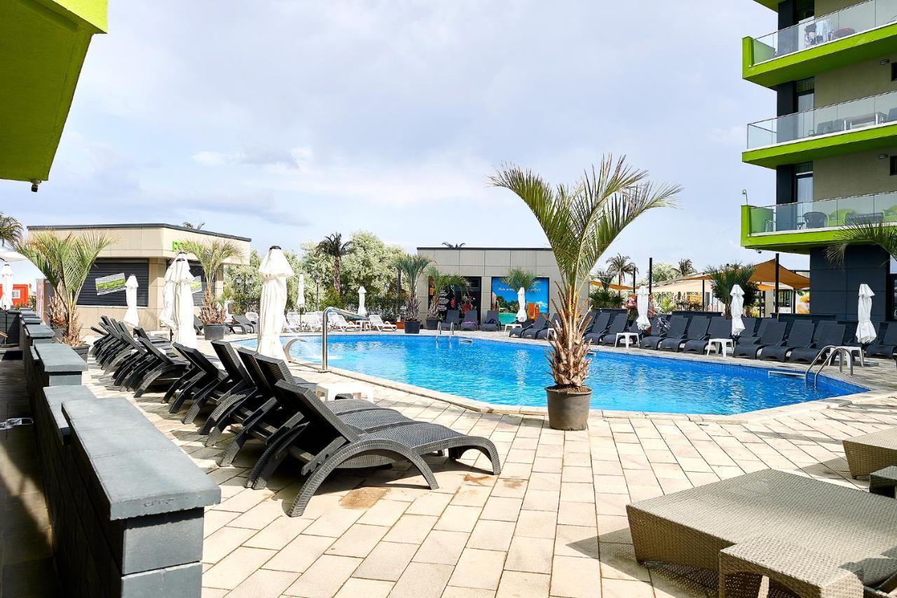 Vibe Apartment- Spa N Pools Beach Resort Năvodari Esterno foto